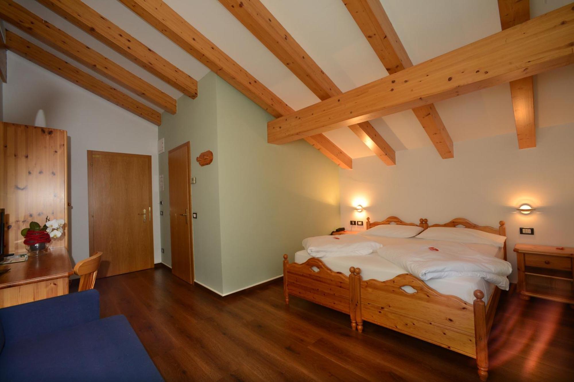 Hotel Nele Ziano di Fiemme Oda fotoğraf